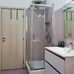 Lejlighed The Stop Apartment-metro A *